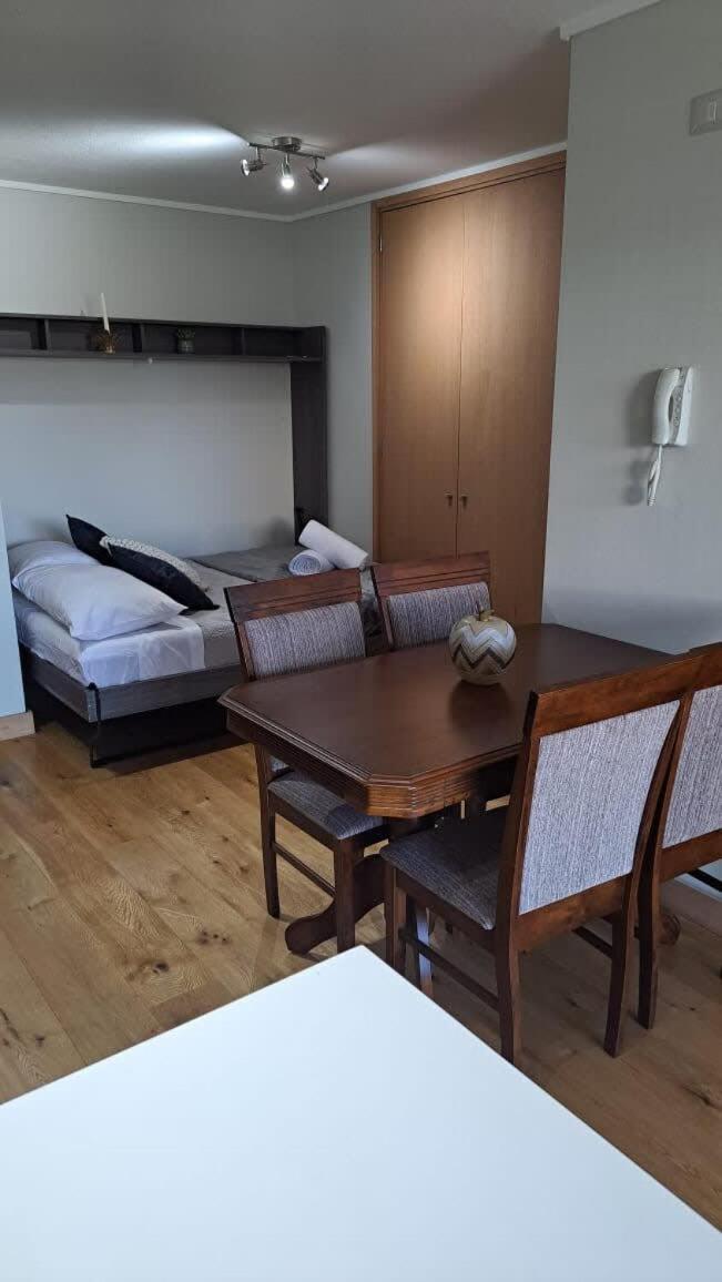 1d1b Estacionamiento Y Terraza En Puertovaras 2pax Servicio Hom *
